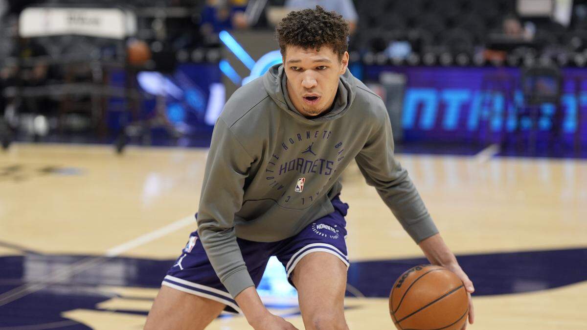Charlotte Hornets forward Tidjane Salaun (31) during pregame warm ups against the Golden State Warriors at Spectrum Center.