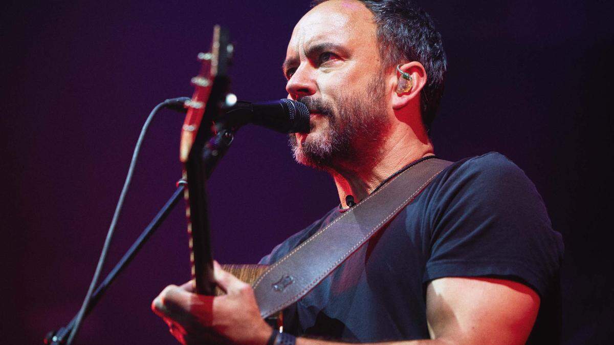 Dave Matthews of The Dave Matthews Band performs at Charlotte’s PNC Music Pavilion on Saturday night.
