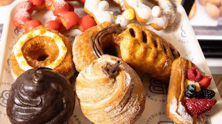 Charlotte’s Top 2 bakeries in showdown for Readers’ Choice. Vote your pick!