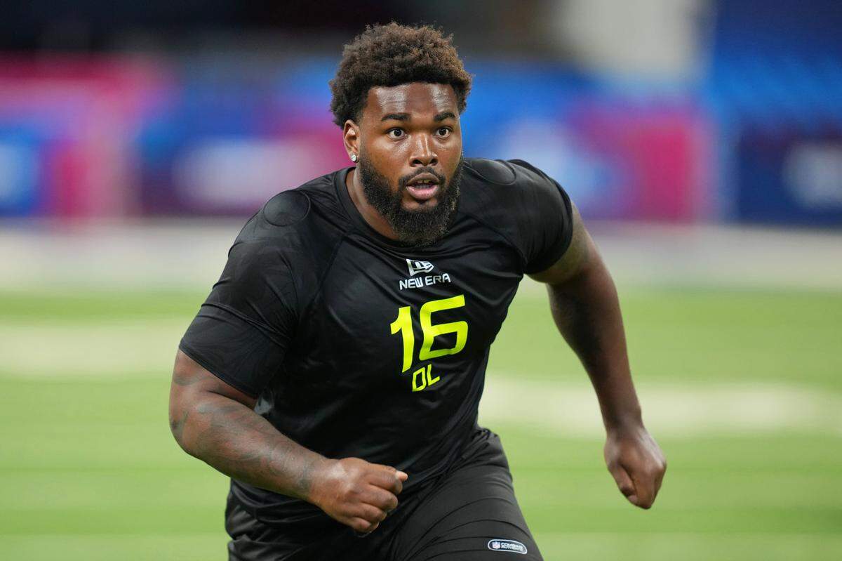 Feb 27, 2025; Indianapolis, IN, USA; SMU defensive lineman Jared Harrison-Hunte (DL16) participates in drills during the 2025 NFL Combine at Lucas Oil Stadium. Mandatory Credit: Kirby Lee-Imagn Images