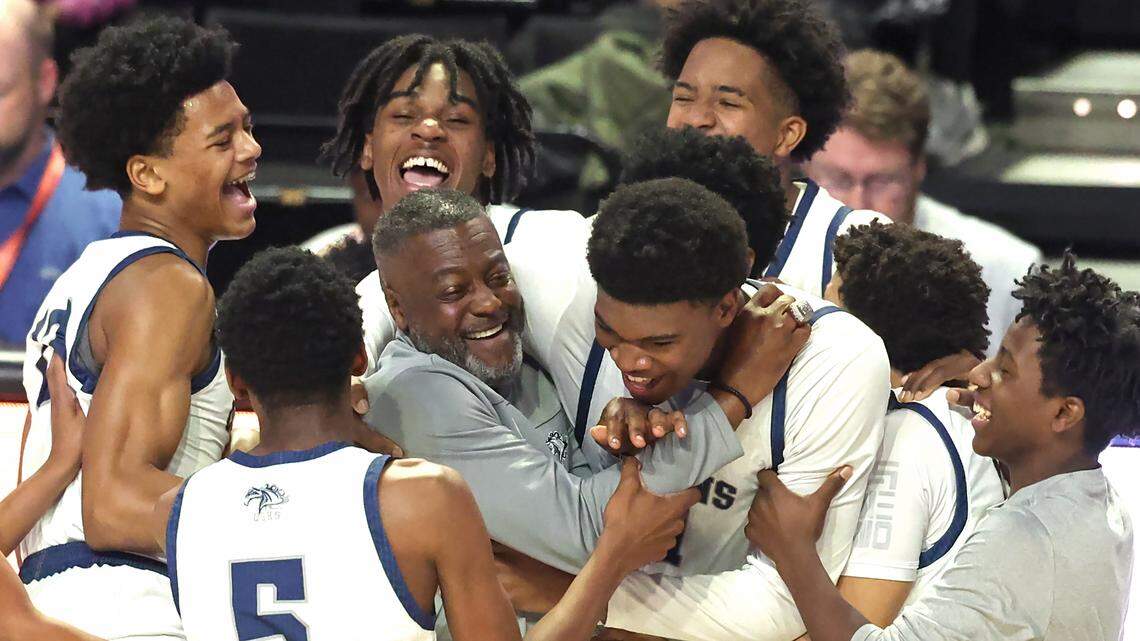 Queen’s Grant overwhelms Warren County, wins first NCHSAA state title