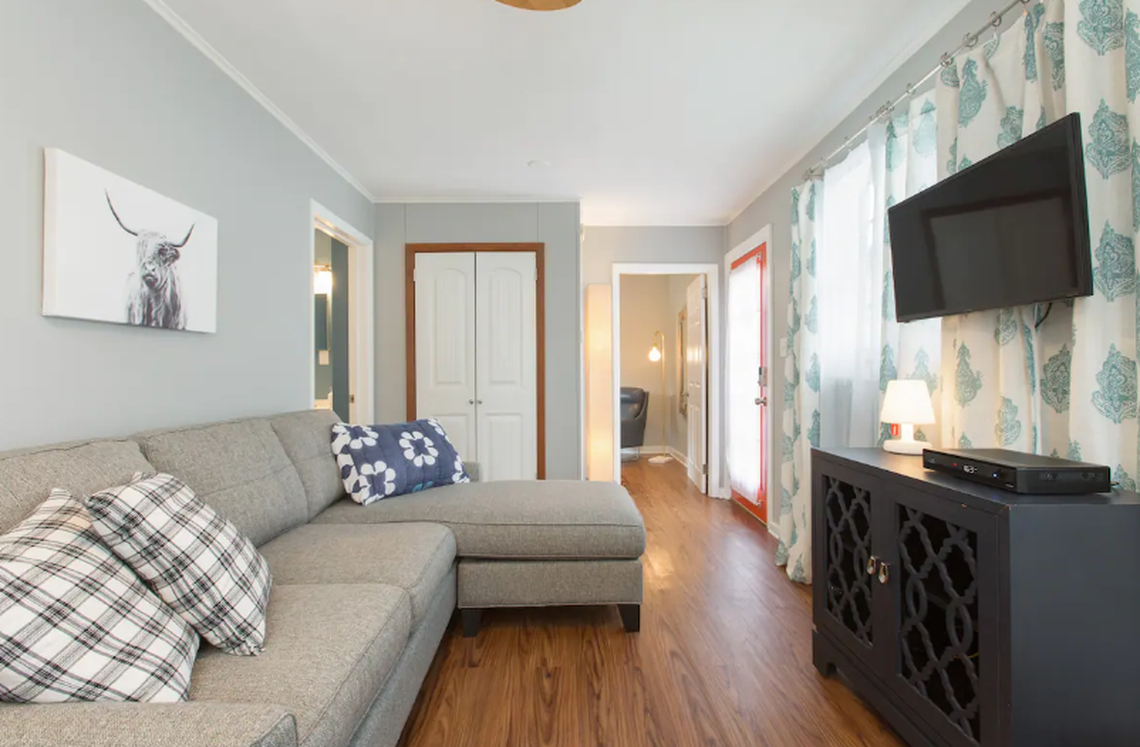 These images can only be used with stories related to Airbnb listings.