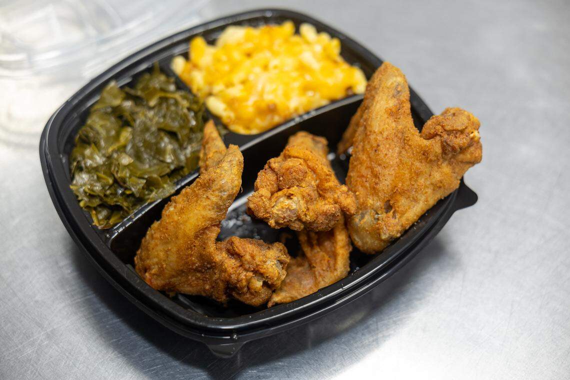 Fried chicken at Londa’s To Go.