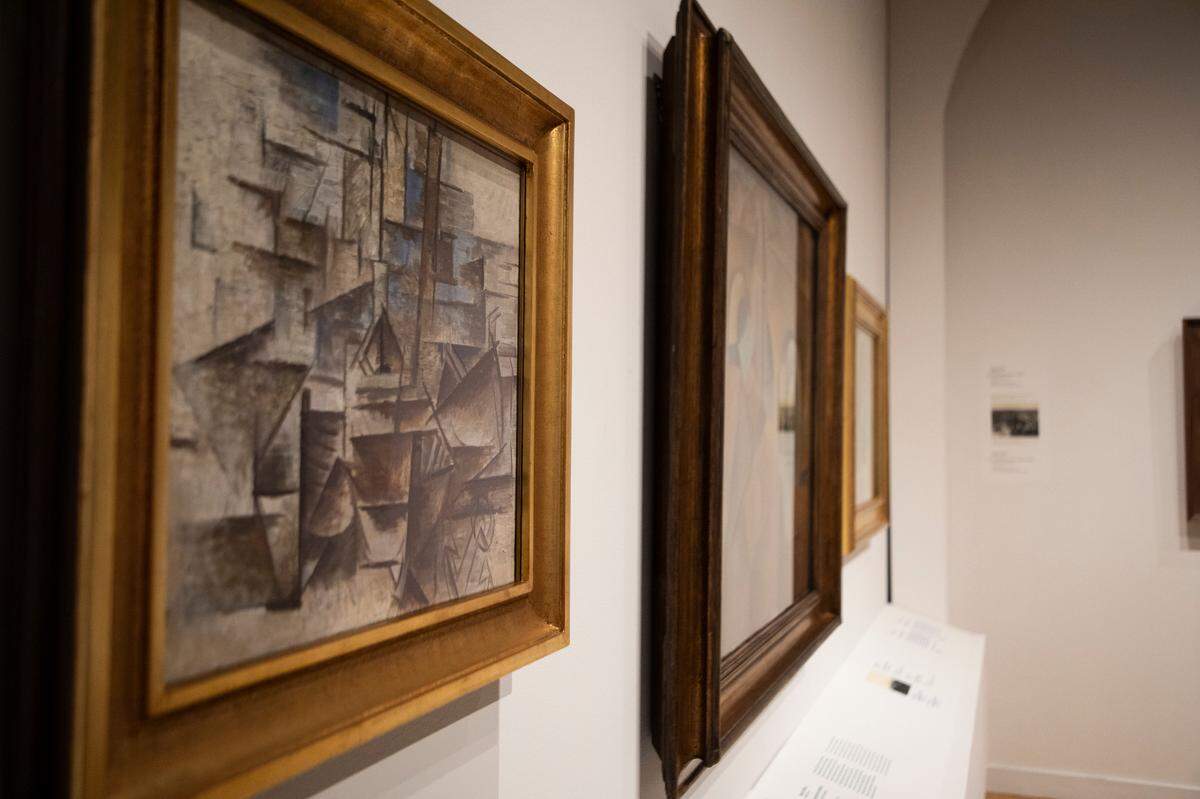 Pablo Picasso (Spanish, 1881–1973).&nbsp;The Port of Cadaqués, summer 1910, oil on canvas. National Gallery Prague, O9107 © 2023 Estate of Pablo Picasso / Artists Rights Society (ARS), New York