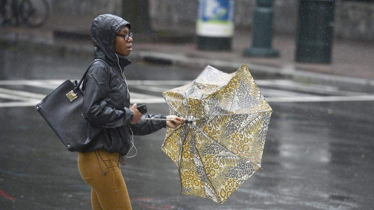 Wind gusts in Charlotte will reach 29 mph Wednesday and some mountain counties in the state will get gusts of up to 65 mph, says the National Weather Service. John Simmons/Charlotte Observer photo