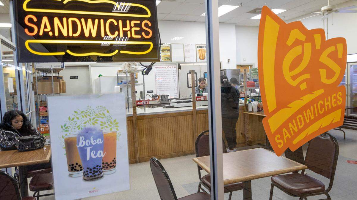 Family-owned Le’s Sandwiches is one of the main attractions for weekday customers at Asian Corner Mall, where it’s been since 2004.