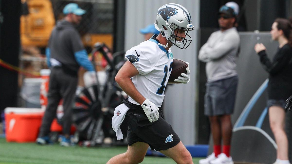 Panthers wide receiver Hunter Renfrow runs with the ball during the first day of minicamp in Charlotte, NC on Tuesday, June 10, 2025.