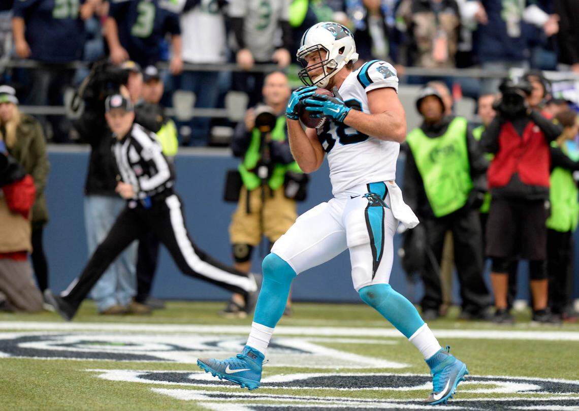 Greg Olsen hauls in the game-winning touchdown against Seattle in October 2015.
