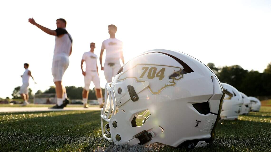 Two new teams join Charlotte Observer’s Sweet 16 prep football poll after Week 1