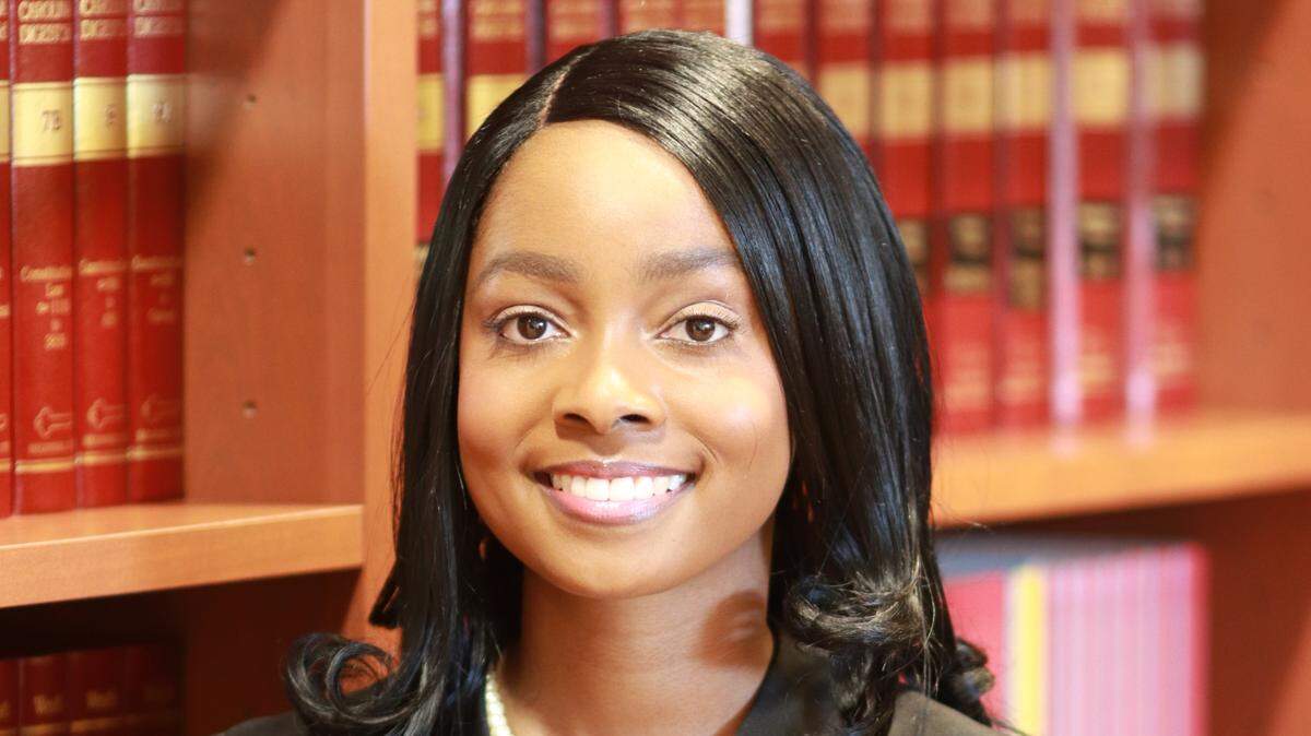 Samantha Mobley is a candidate for District Court 26 Seat 19 in 2022.