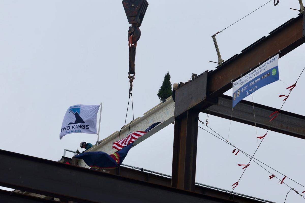 A crane operator places a ceremonial beam on top of the complex’s permanent casino at Catawba Two Kings Casino in Kings Mountain on Monday, October 27, 2025.