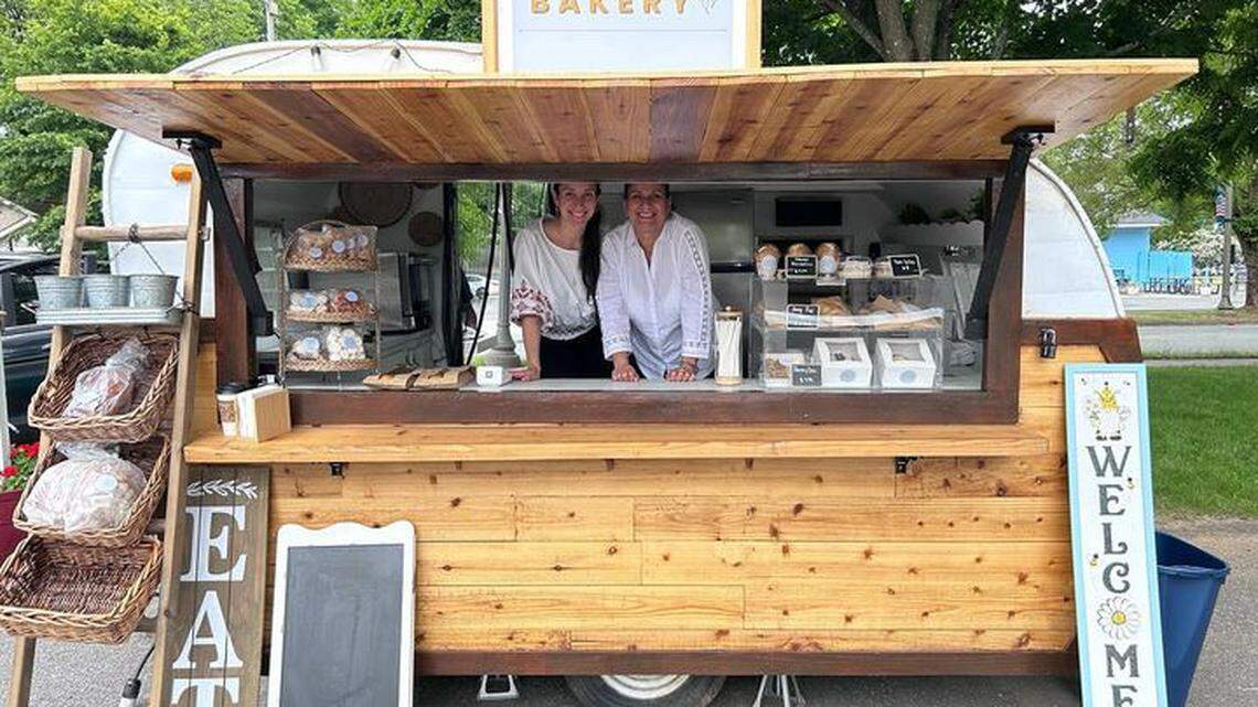 Sabores Bakery was founded by mom-and-daughter team Zulenka Bueno and Daniele Amaral.