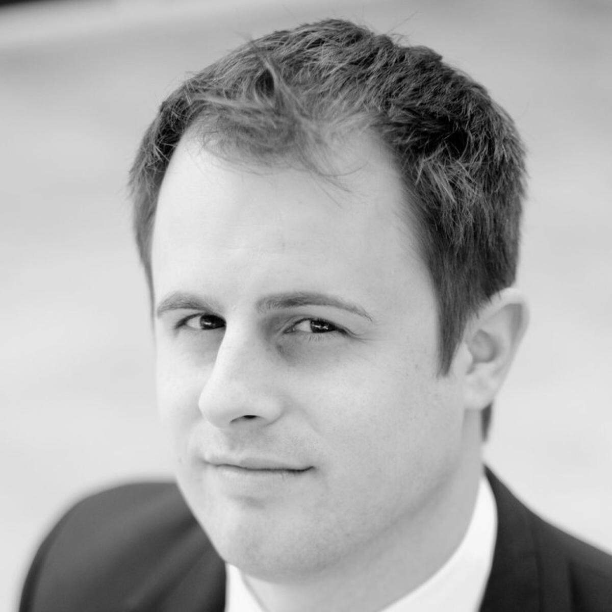 Patrick Sills.