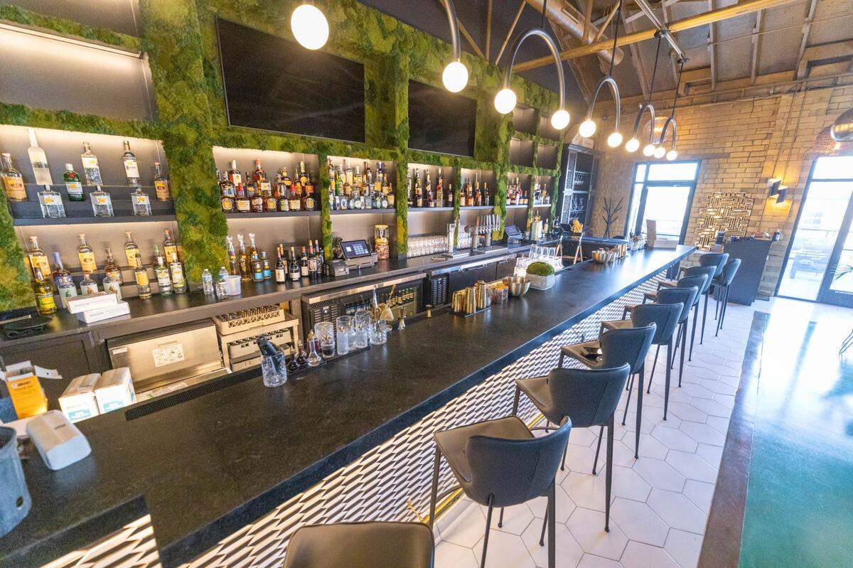 PARA’s creative cocktail program was developed by Yashira “Yoshi” Mejia.