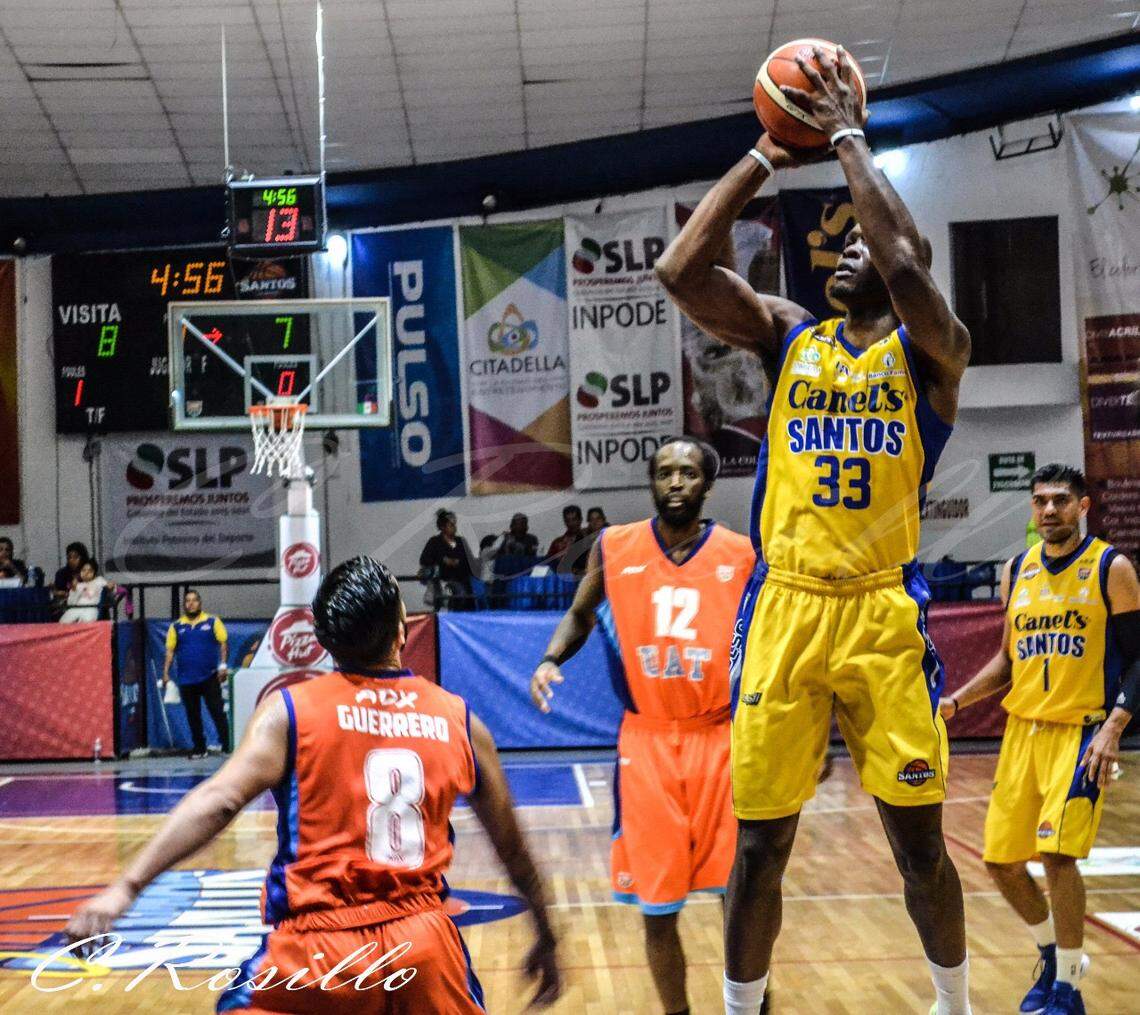 Former West Charlotte All-American and UNC Charlotte star Curtis Withers is now playing professionally in Argentina and his son, Jae'Lyn, is one of the nation's best 2019 prospects
