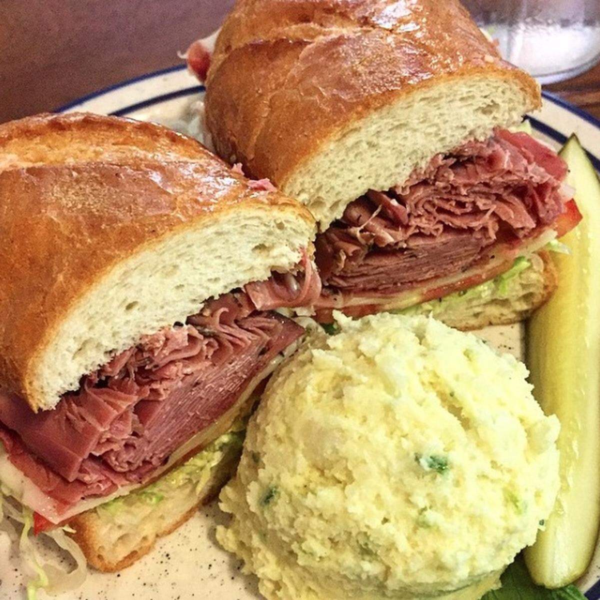Chris’ Deli Restaurant is closing at 3619 E. Independence Blvd. after serving Charlotte for 40 years.