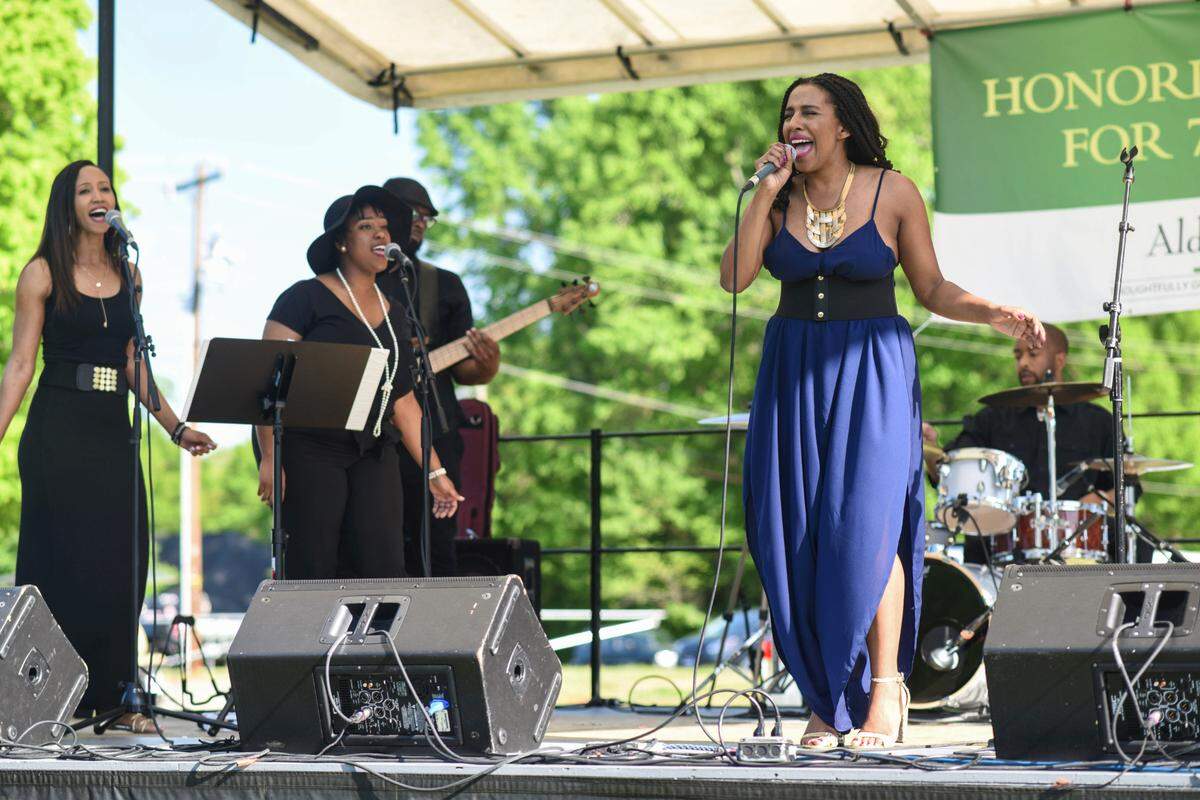 The University City Farmers Market will feature live music from soul and R&B performers Personal Bell from 9 a.m.-noon on Oct. 10.