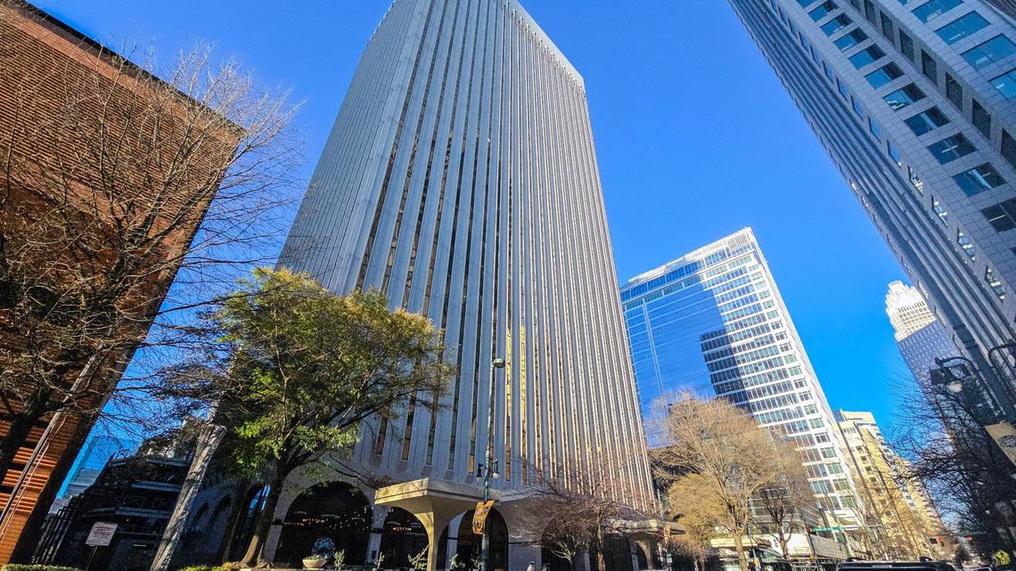 New life in Charlotte for old Wachovia Center tower: People will live there