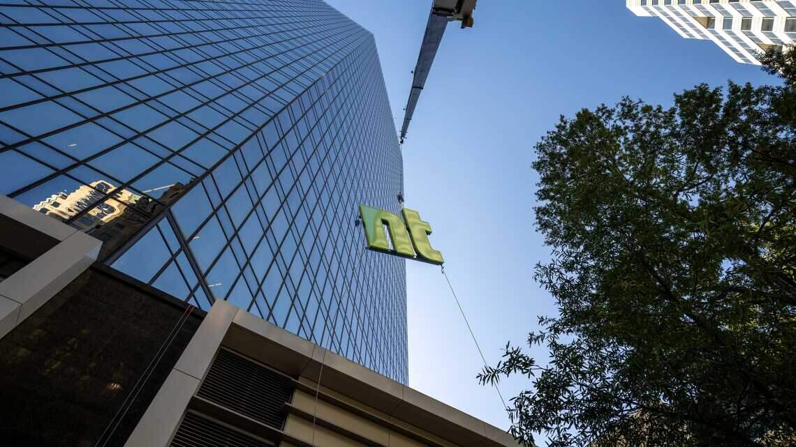 Charlotte’s skyline is getting a green glow up as Midwest bank name tops tower
