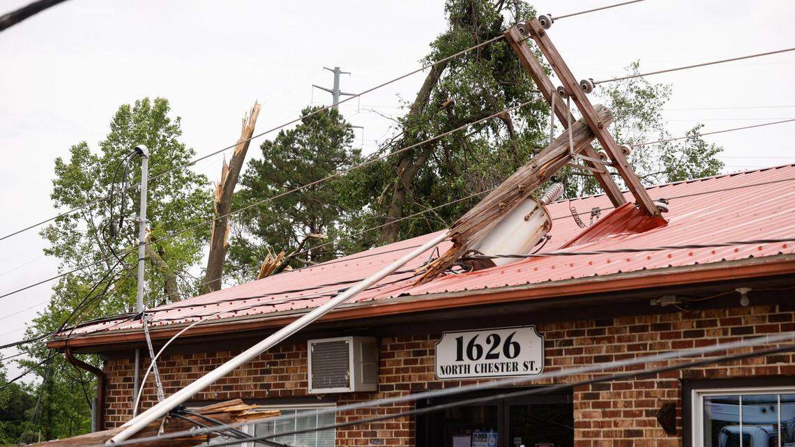 2 dead, thousands without power as storms, tornado pummel Charlotte region