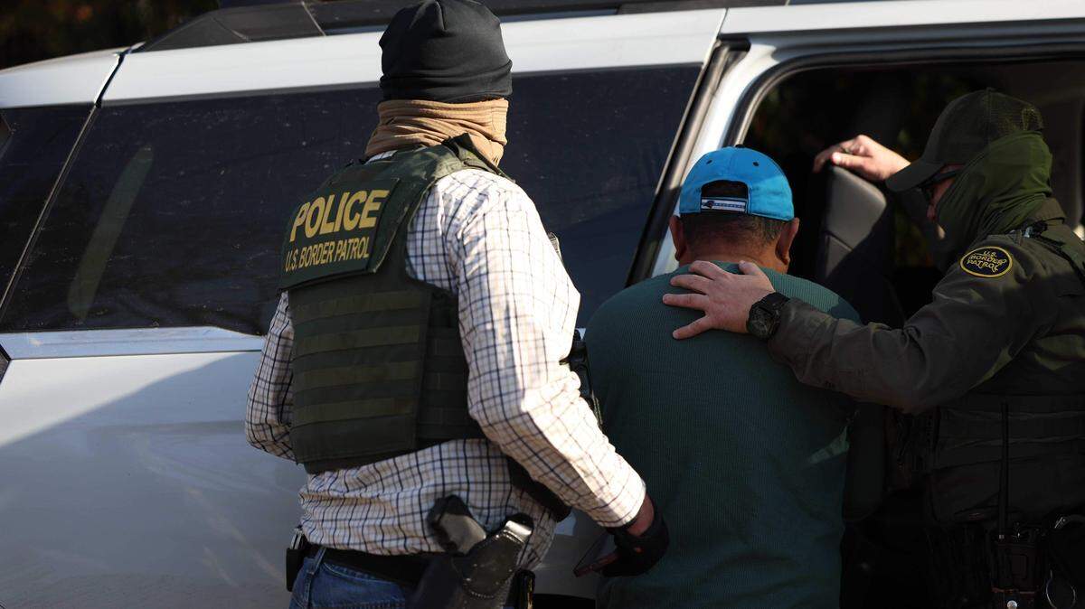 Democratic lawmakers condemn Border Patrol arrests as ‘profiling’ and ‘racist’