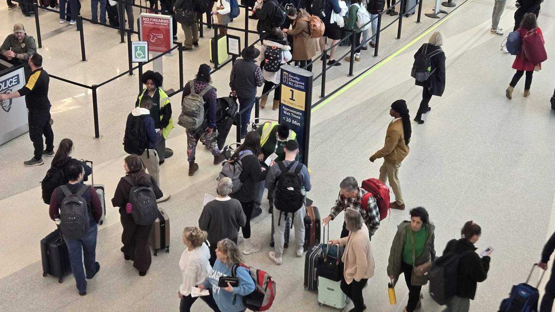 Flights between Charlotte and Washington delayed after deadly Wednesday crash