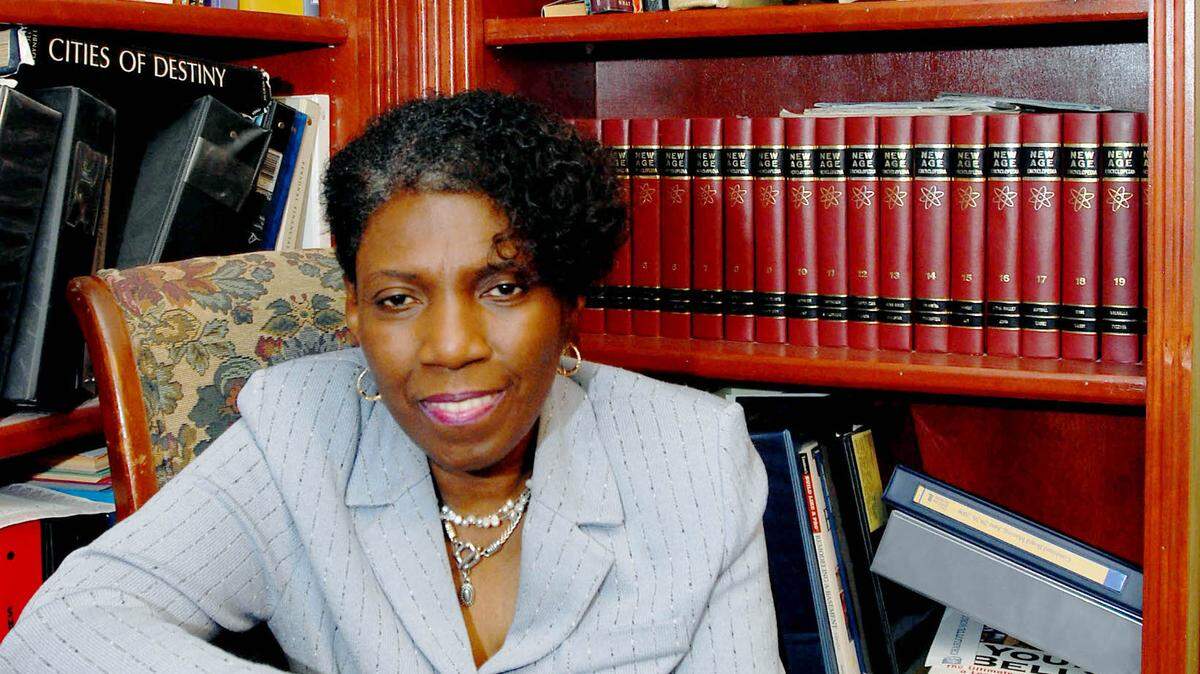 Shirley Fulton, a trailblazing judge in Charlotte and across North Carolina, has died.