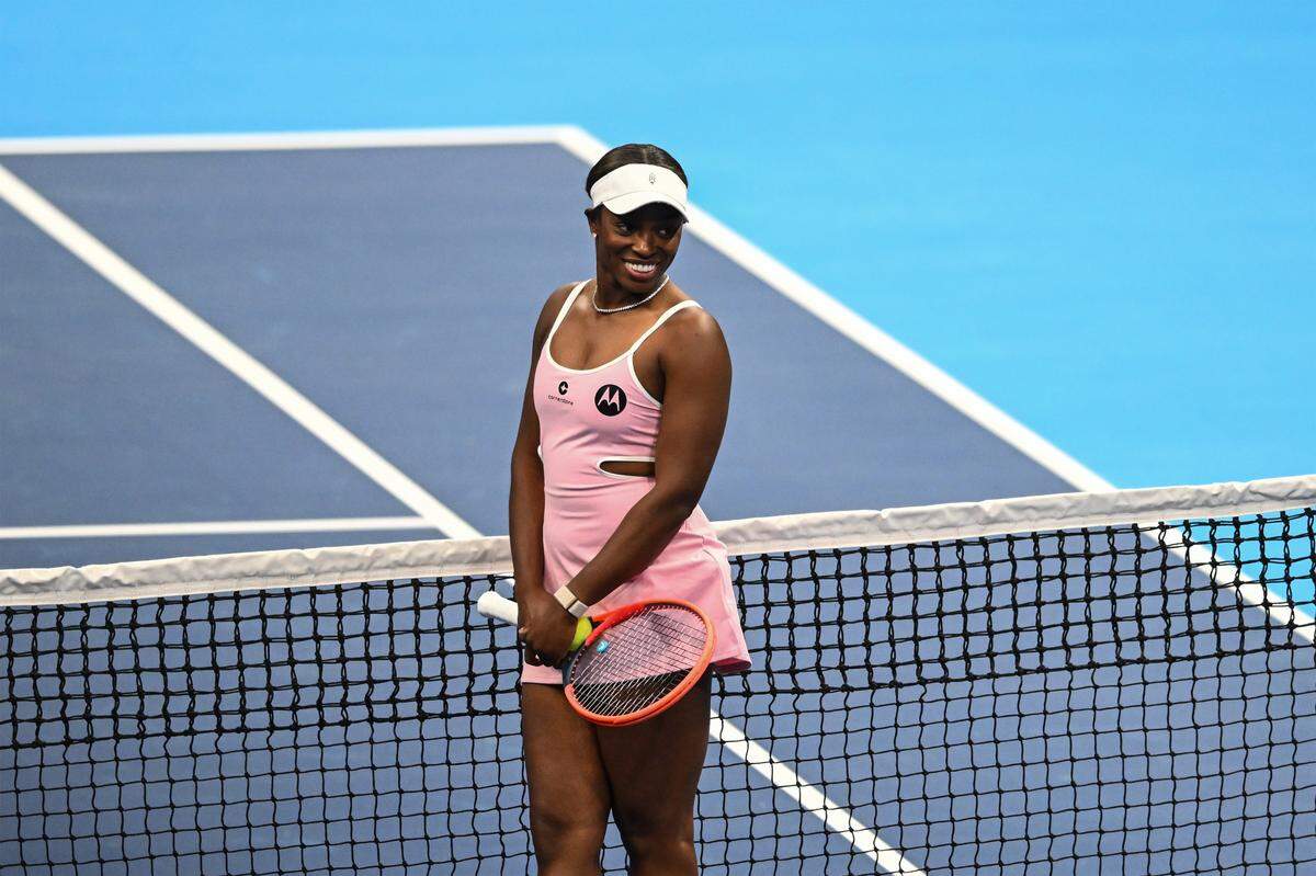 Sloane Stephens smiles prior to her match against Madison Keys in the Charlotte Invitational, Friday, Dec. 6, 2024, in Charlotte, N.C. Keys won the exhibition, 7-5, 6-3.
