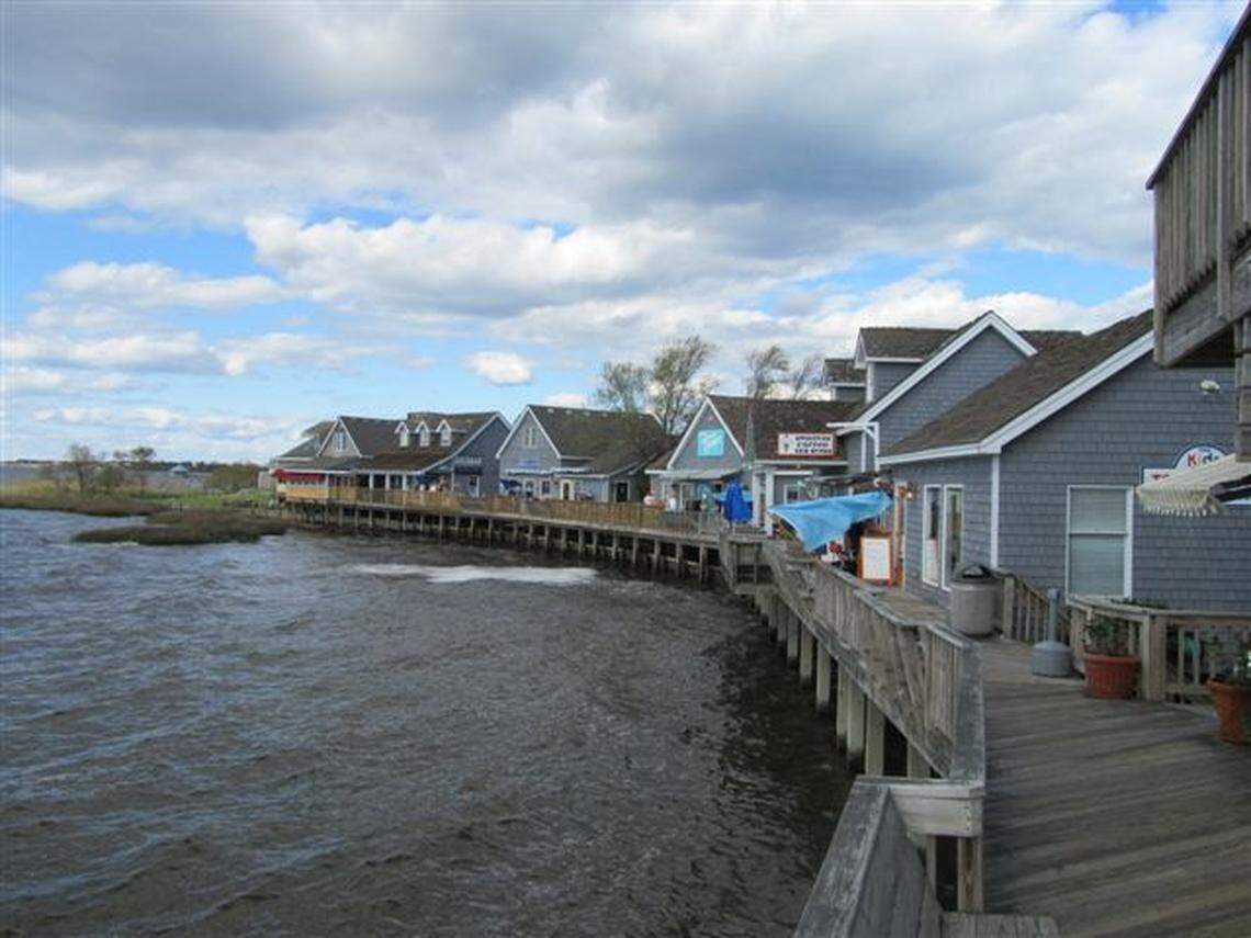 Duck was the first Outer Banks community to install a multi-use trail; the town recently added a boardwalk that runs between Town Park and the primary business district.