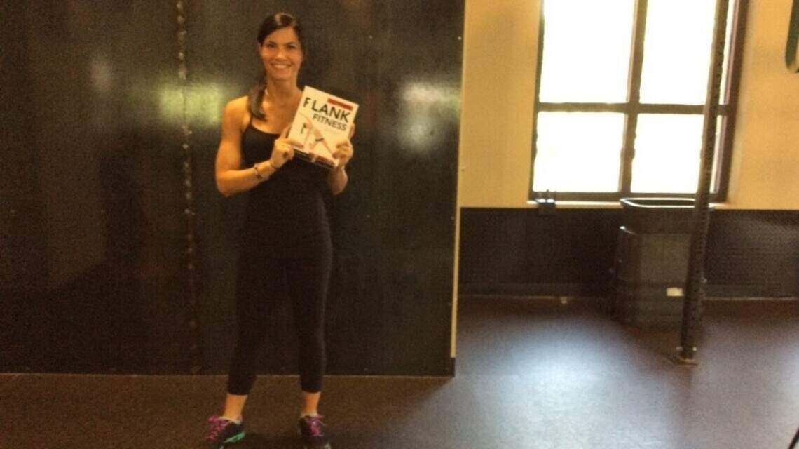 Heat up your morning with Jen DeCurtins’ 1-minute plank workout