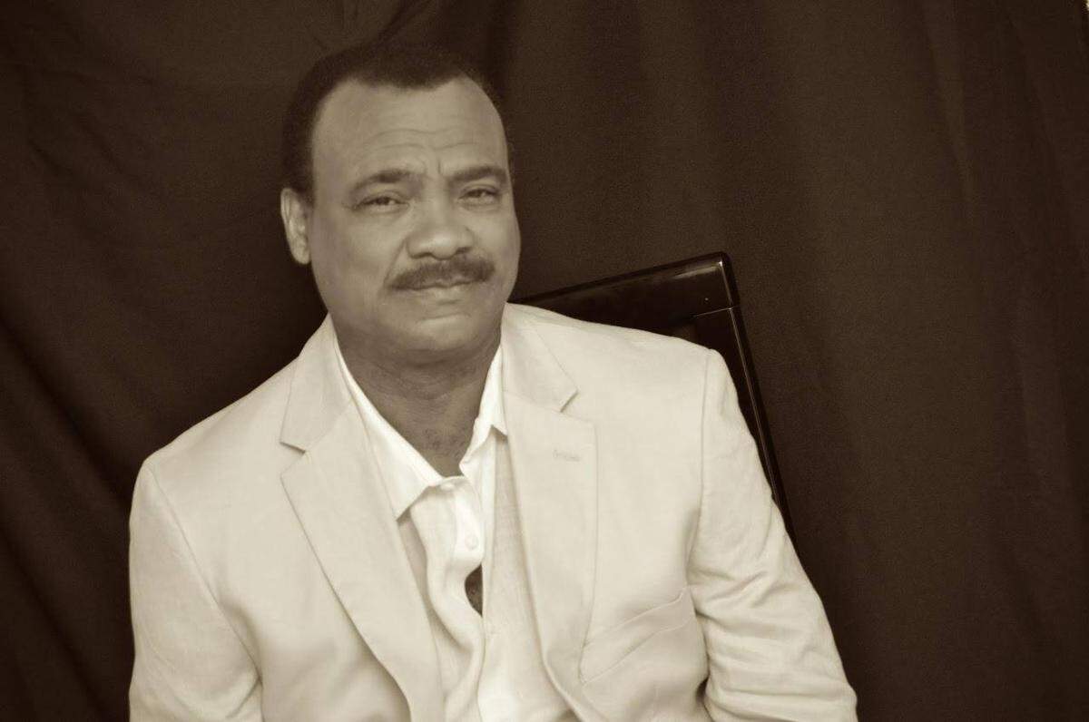 Ronnie Laws will perform several shows both this weekend and next at Middle C Jazz.