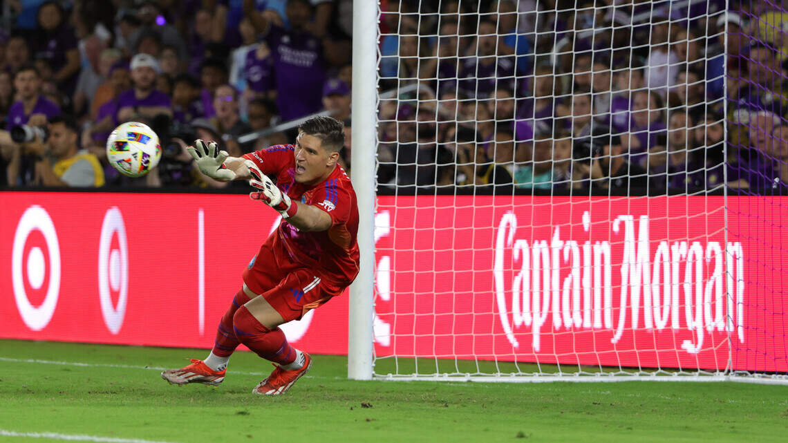 Breaking records and starting anew: Relive our Top 10 Charlotte sports moments in 2024
