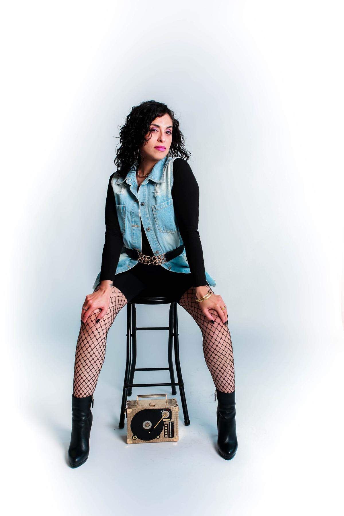 For DJ Mina Marie, the loss of her father in 2019 marked a turning point as it pushed her toward a new commitment to fulfill her dreams.