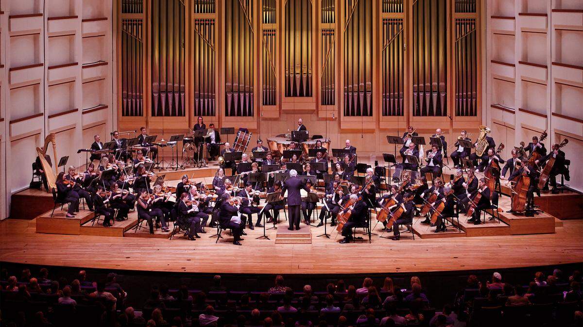 Music Director Christopher Warren-Green directs the Charlotte Symphony at the Belk Theater.