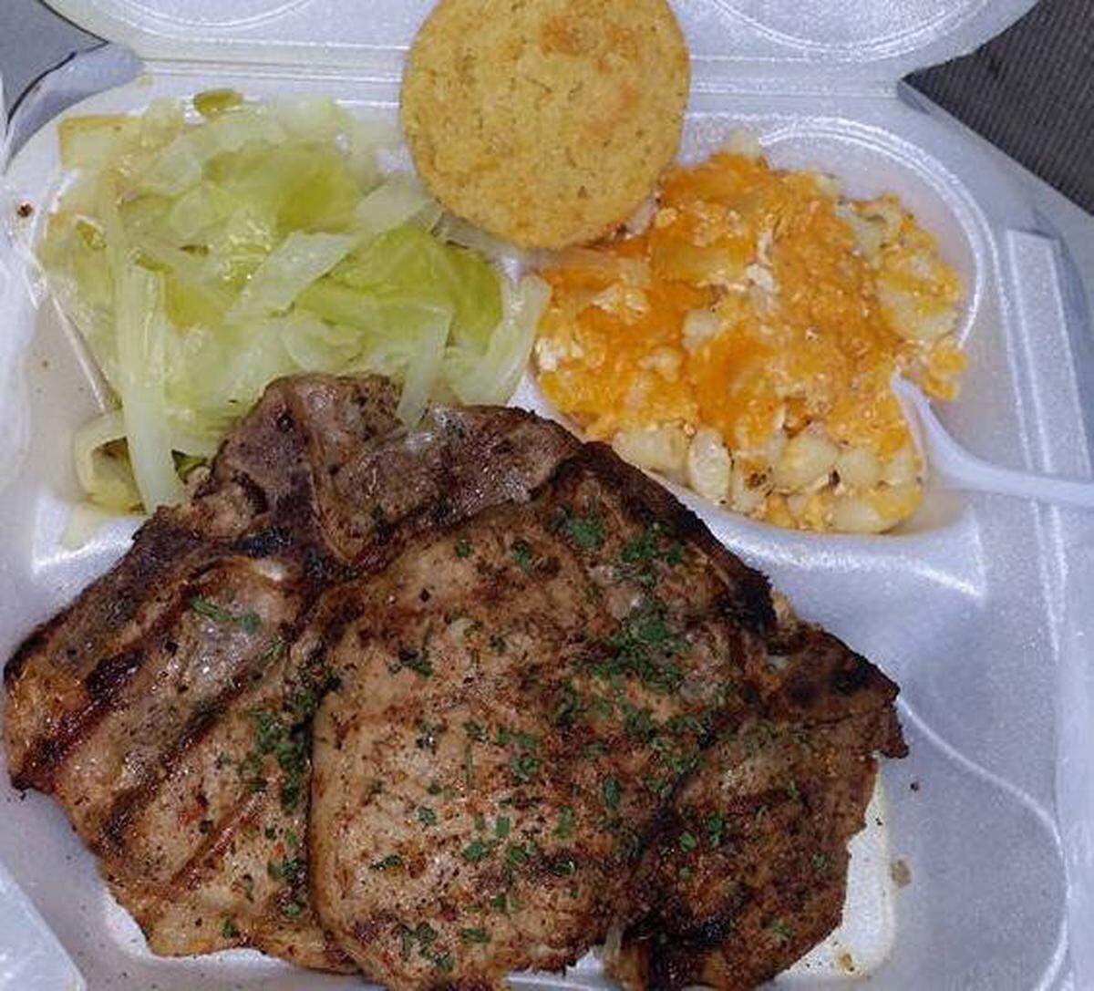 La’Wan’s Soul Food on South Tryon Street was known for its home-style dishes like grilled pork chops and barbecue turkey ribs.