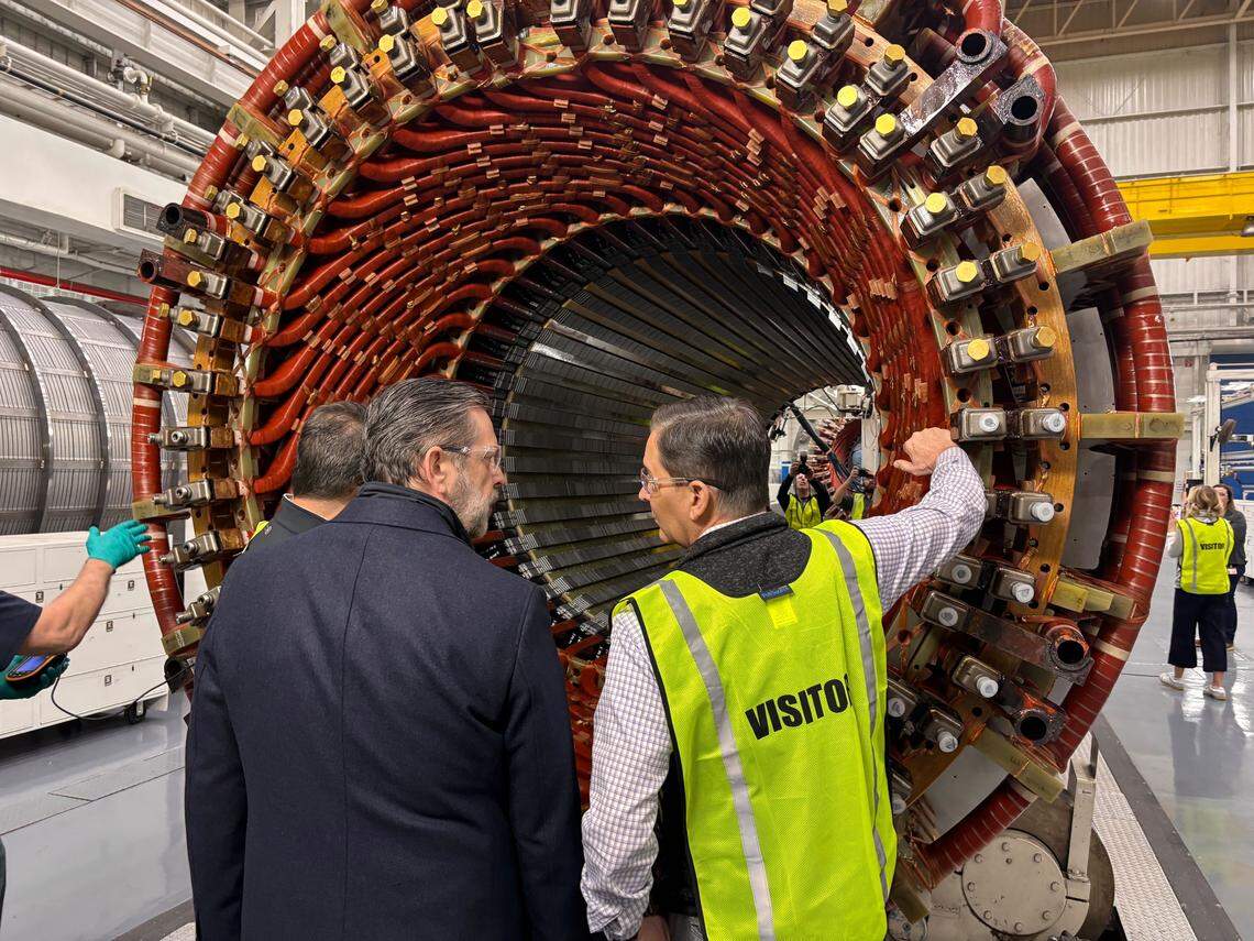 National Association of Manufacturers President Jay Timmons tours Siemens Energy’s Charlotte hub Monday, Feb. 23 as part of the group’s 2026 State of Manufacturing Tour.