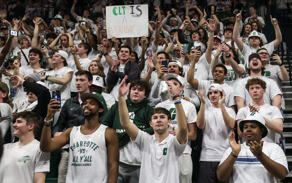 49ers Pirates during the game at Halston Arena in Charlotte, NC, on Thursday, February 3, 2024.