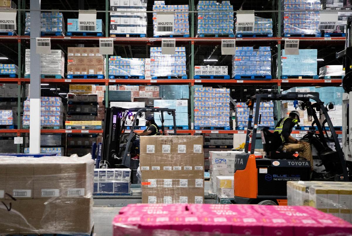 E. & J. Gallo, the world’s largest privately-held winery, plans to employ nearly 500 people over the next eight years with a $423 million investment in Chester County, South Carolina. The company will add a fourth bottling line by the end of 2024.