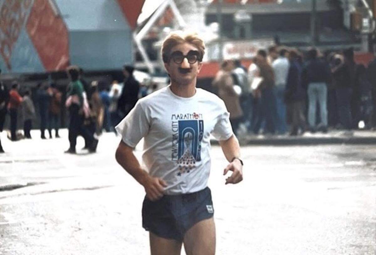 Wes Kessenich kept bystanders laughing as he ran the New York City marathon in the 1980s.