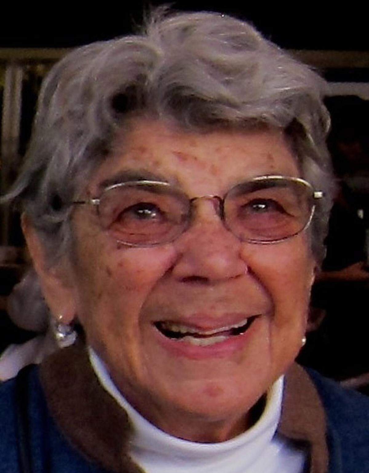 Loretta Wertheimer                               