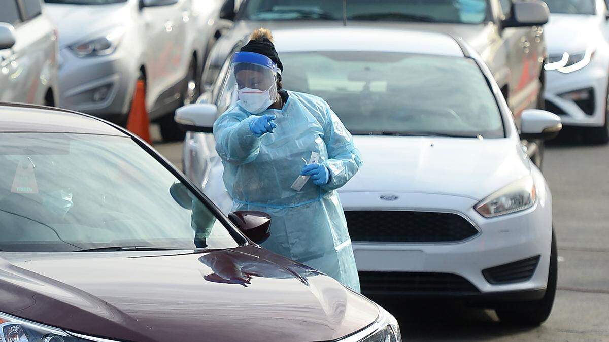 Cases of the new subvariant of omicron have been identified in Mecklenburg County.