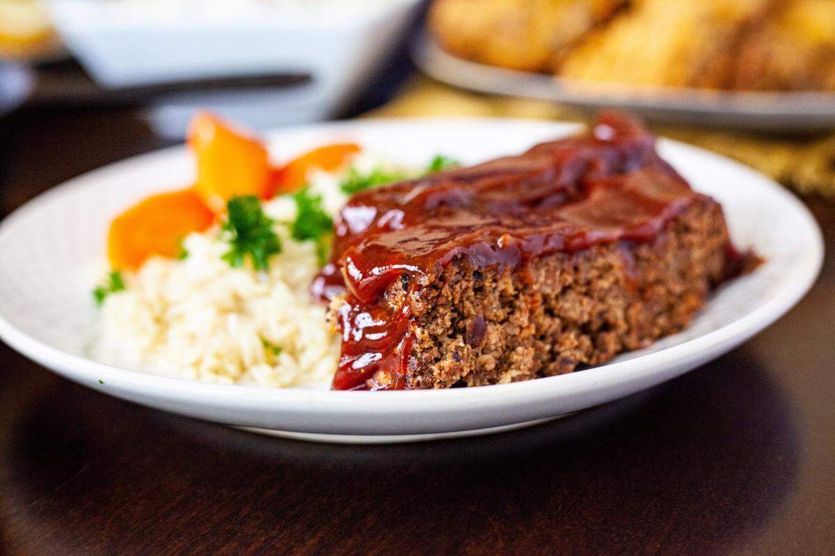 Chef Joya cooks a meatless meatloaf to share at her Thanksgiving table.