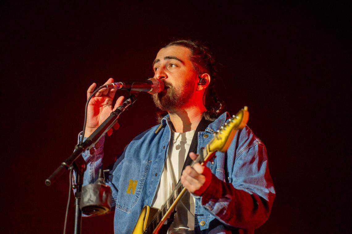 Noah Kahan at Lovin’ Life Music Fest.