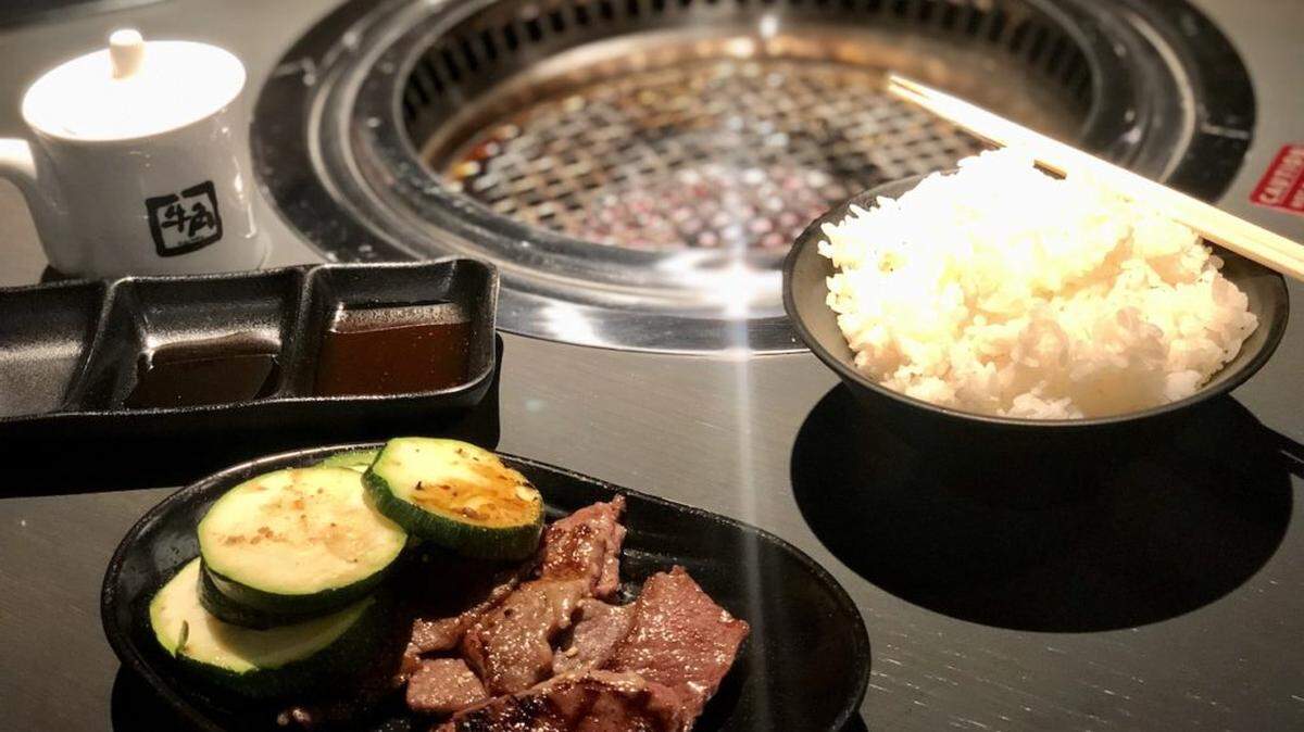 The pre-set courses at Gyu Kaku allow you to try several premium meats plus starters, grilled veggies and desserts for a set price.