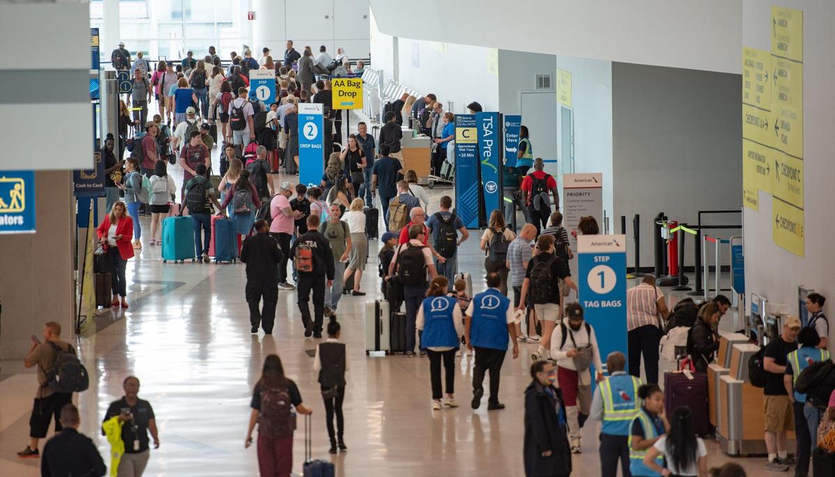 American Airlines is opening a new lounge space to provide quick breaks for passengers at Charlotte Douglas International Airport.