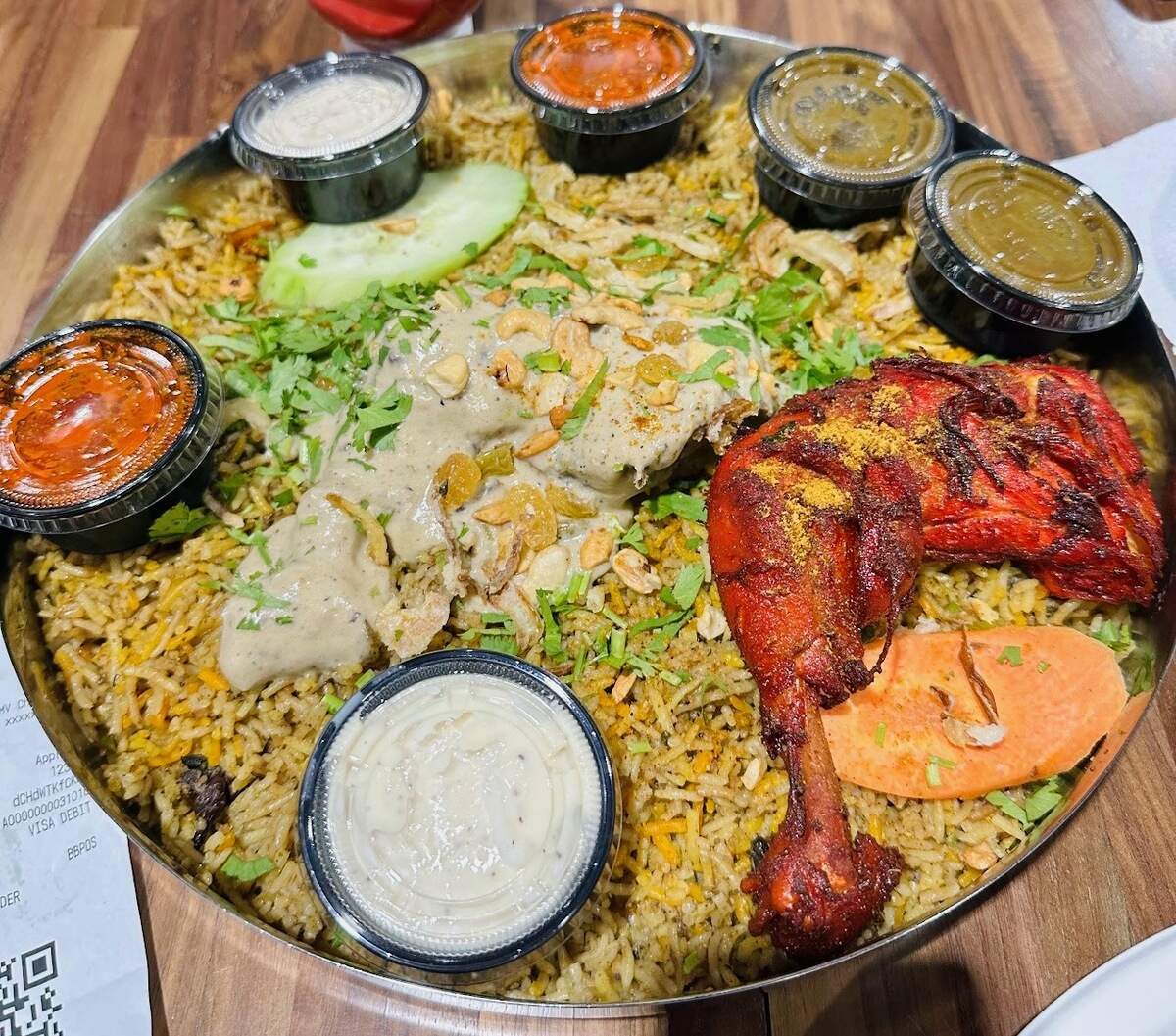 Juicy Chicken Mandi at Desi District.