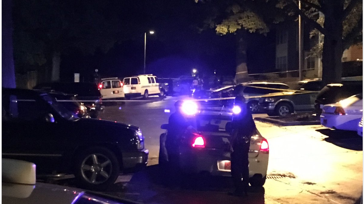 Police say an off-duty officer heard multiple gunshots around 8 p.m. Monday at Beacon Hill Apartment Complex on South Boulevard.