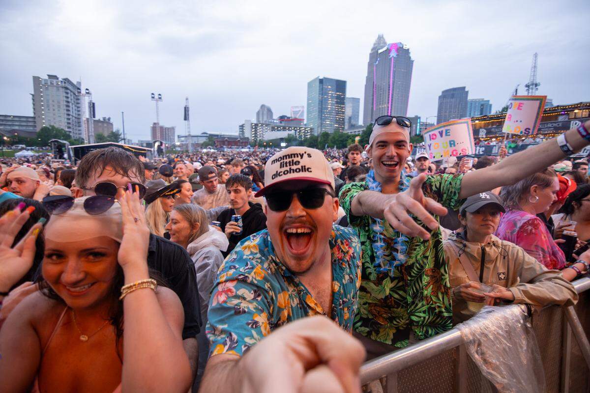 Fans at Lovin’ Life Music Fest.