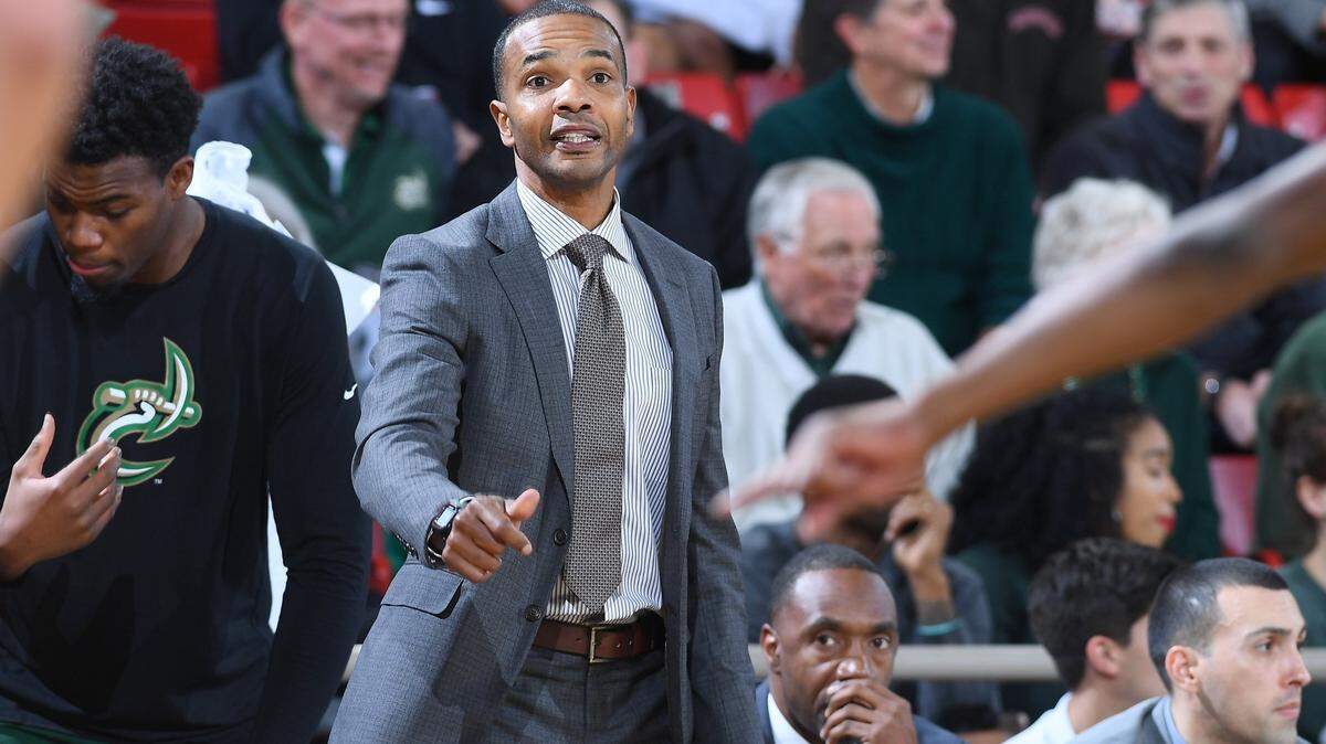 Practices and in-person meetings of Charlotte 49ers coach Ron Sanchez’s Charlotte 49ers men’s basketball team have been suspended after a COVID-19 cluster was announced.