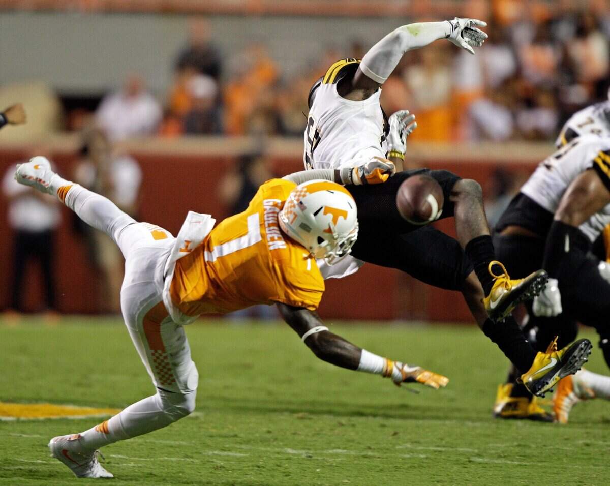Tennessee defensive back Rashaan Gaulden (7) breaks up a pass intended for Appalachian State wide receiver Jaquil Capel (16) in 2016 in Knoxville, Tenn.